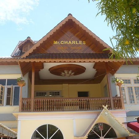 Mr. Charles Guest House Hsipaw Ruang foto